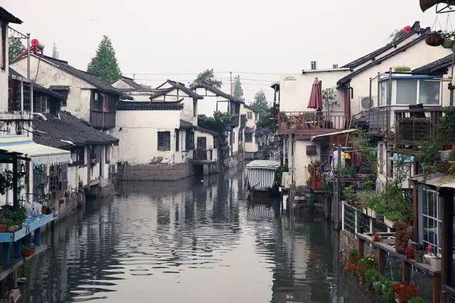 摩托车加不上油门，提不起速度！游戏画面